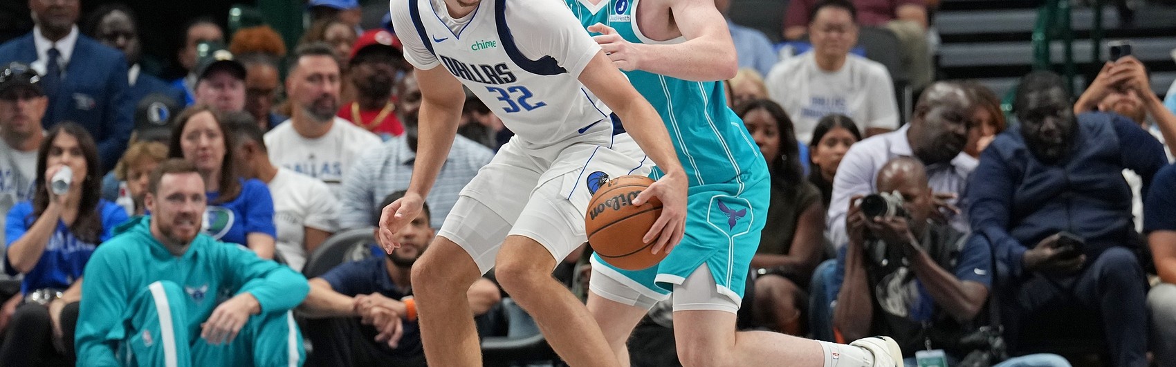 8868体育官网-【菜鸟】弗拉格27分5板5助3断1帽 克尼佩尔18分无三分 VJ15分8助