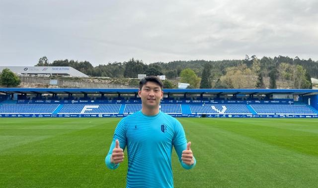 郭田雨今面见维泽拉众队友 已配临时翻译错过热身