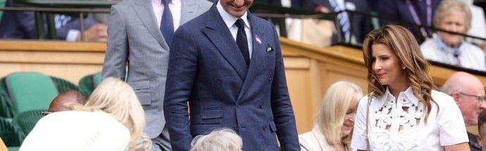 费德勒现身温网观战德约科维奇对阵德米纳尔