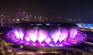国足vs澳大利亚现场观众可能达7万,将打破中国足坛历史上座纪录